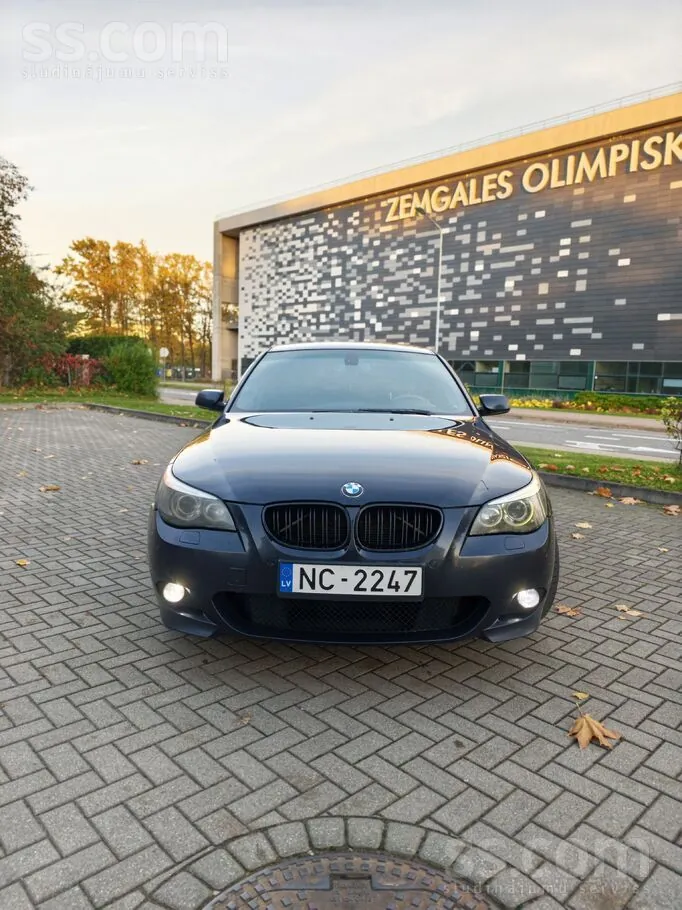 BMW 530 2005 photo 2