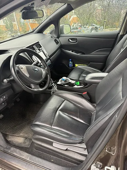 Nissan Leaf 2017 photo 2