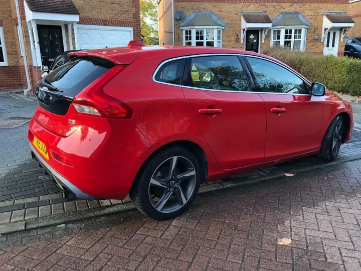 Volvo V40 2015 photo 5