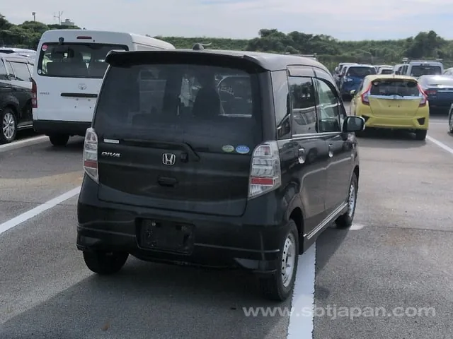 Honda Life Diva Turbo 2011 photo 4
