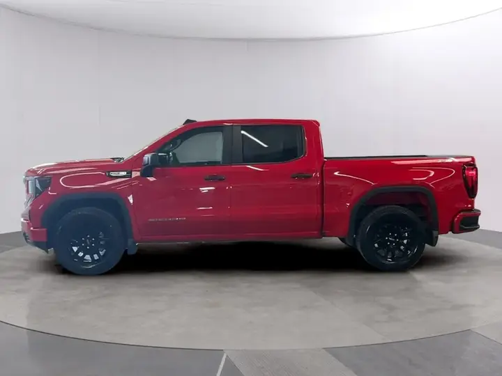 GMC Sierra 1500 2026 photo 2