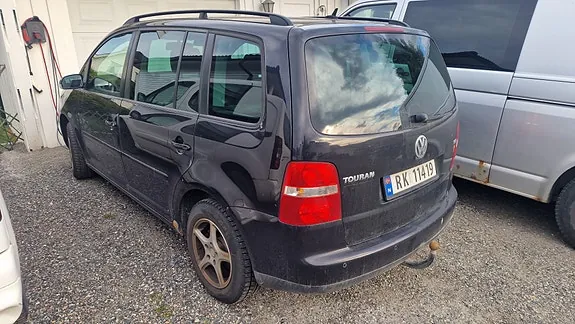 Volkswagen Touran 2006 photo 3