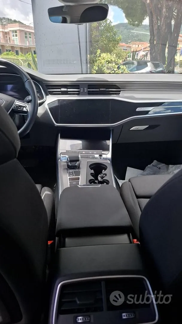 Audi A6 2022 photo 2
