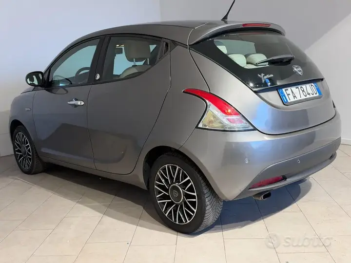 Lancia Ypsilon 2015 photo 4