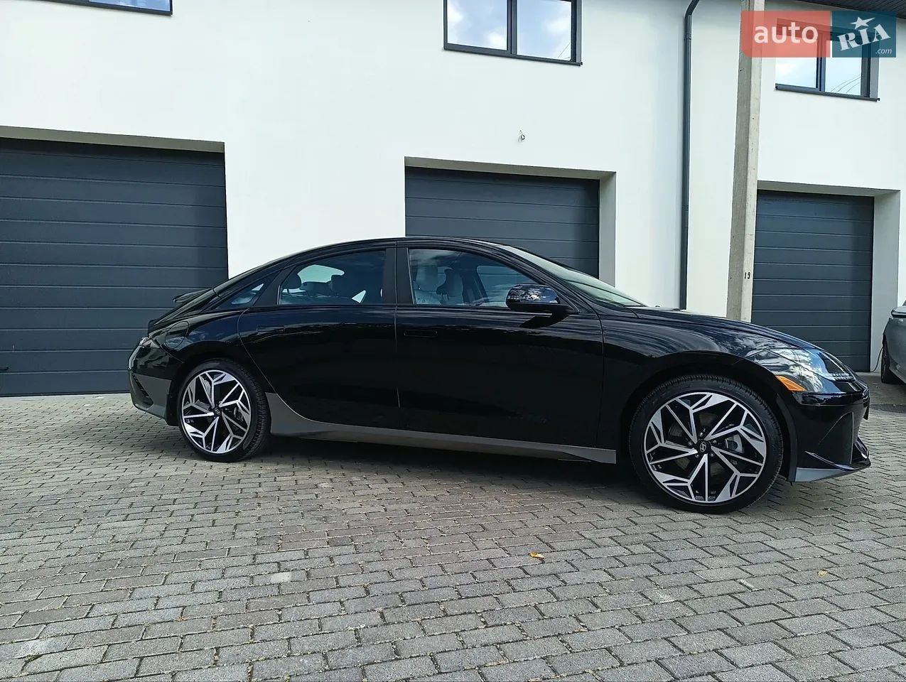 Hyundai Ioniq 6 2025 photo 2