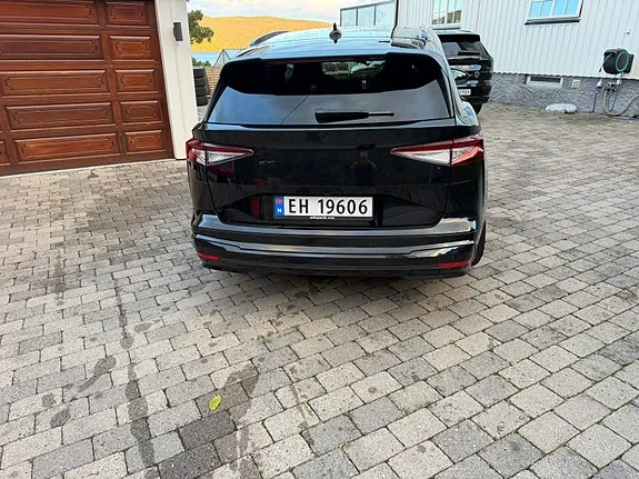 Skoda Enyaq 2023 photo 4