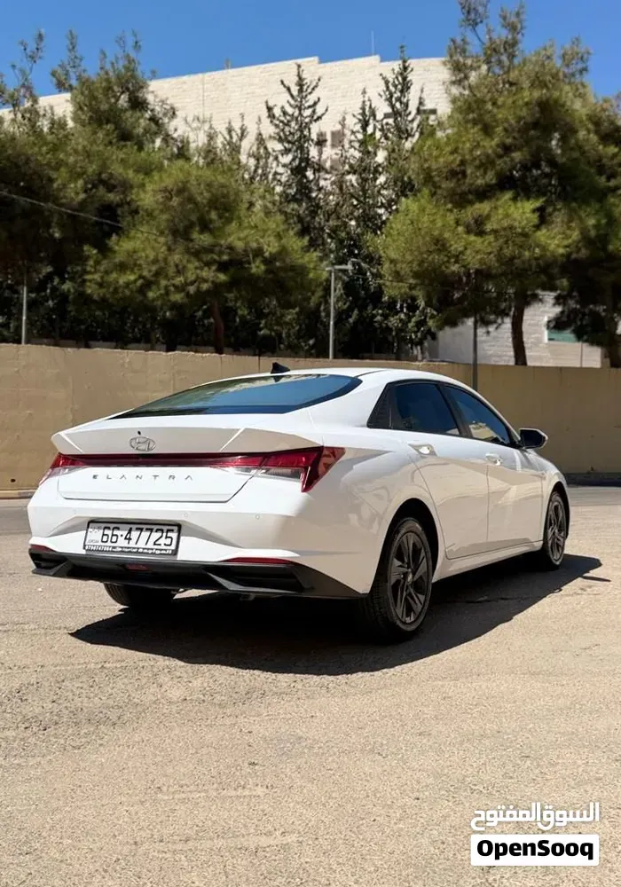 Hyundai Elantra 2023 photo 2