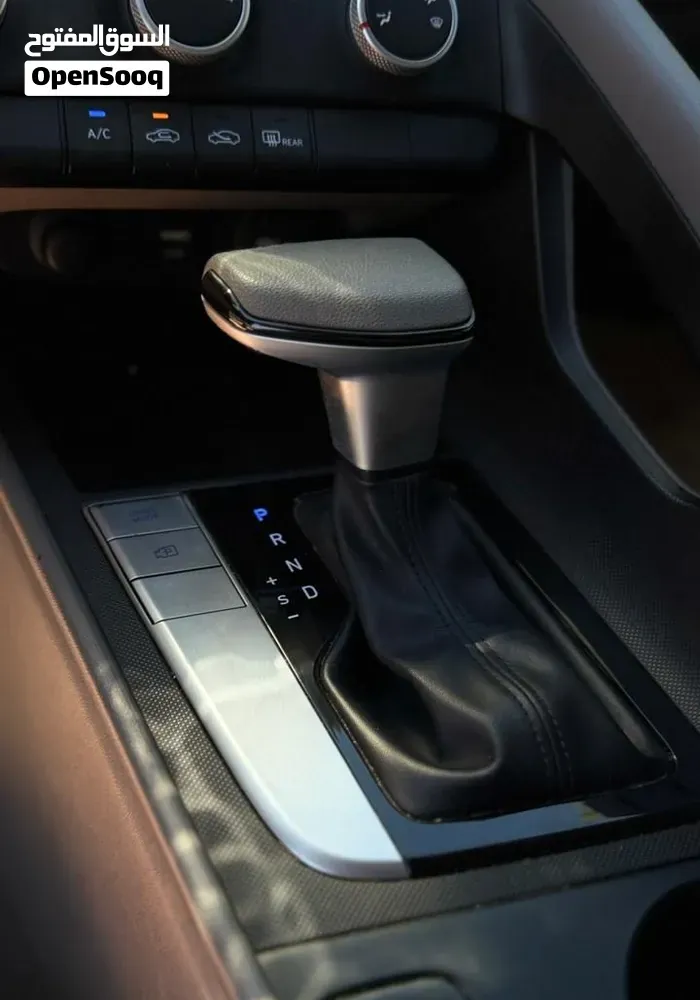 Hyundai Elantra 2023 photo 3