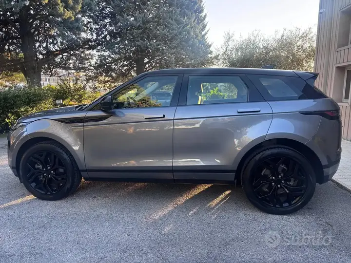 Land Rover Range Rover Evoque 2022 photo 3