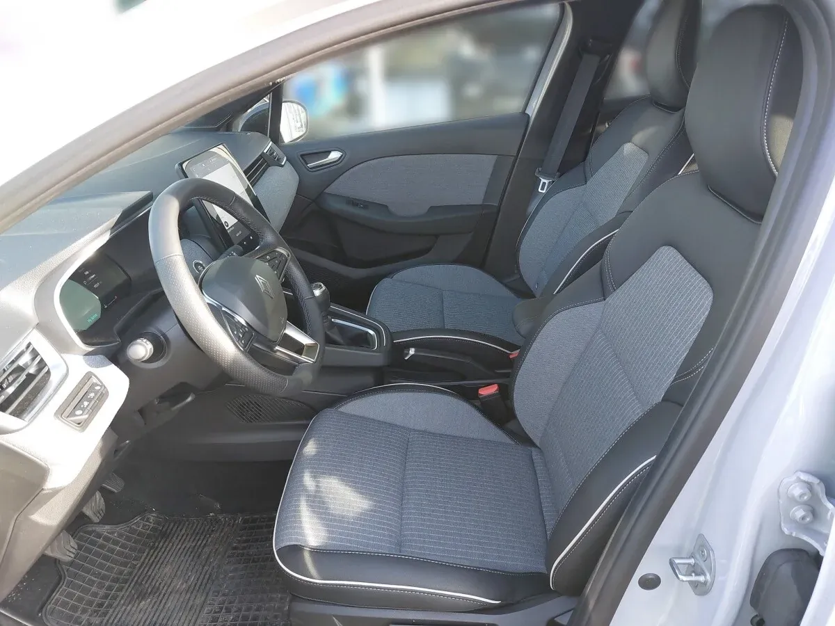 Renault Clio 2025 photo 3