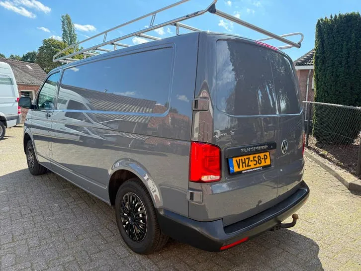 Volkswagen Transporter 2021 photo 2