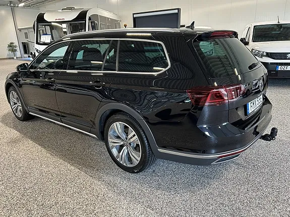 Volkswagen Passat Alltrack 2021 photo 2