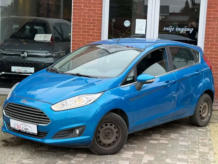 Ford Fiesta 2013 photo 2