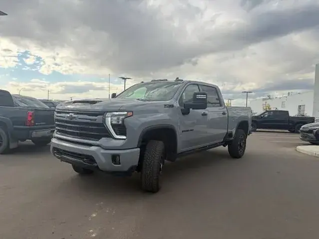 Chevrolet Silverado 2024 photo 3