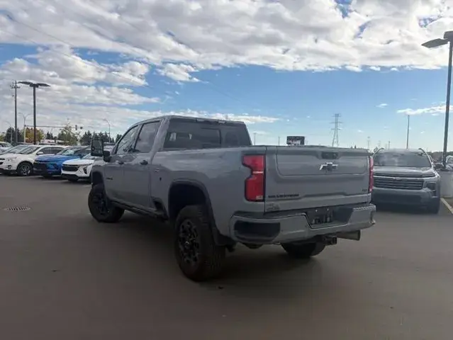 Chevrolet Silverado 2024 photo 4