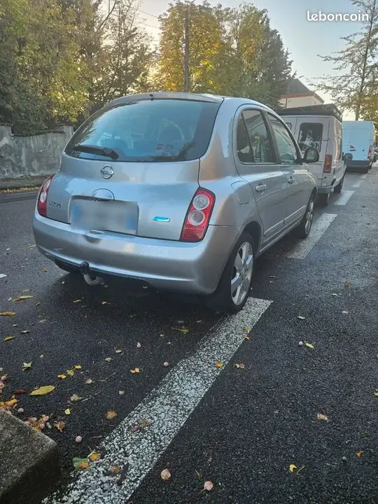 Nissan Micra 2010 photo 2