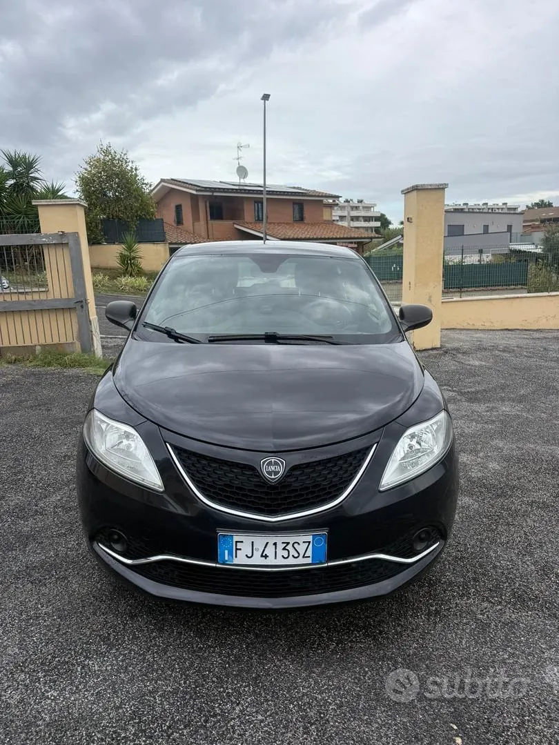 Lancia Ypsilon 2018 photo 3