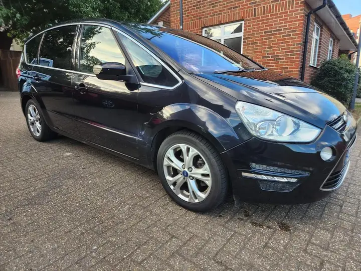 Ford S-Max 2011 photo 3
