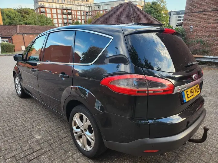 Ford S-Max 2011 photo 5