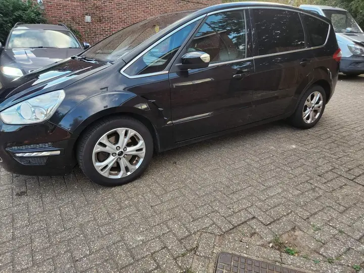 Ford S-Max 2011 photo 4
