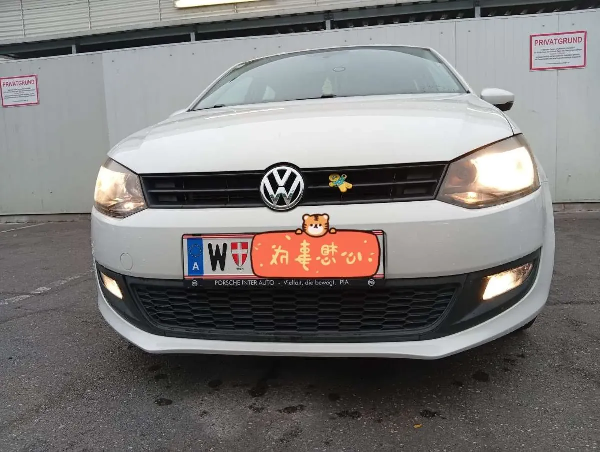 Volkswagen Polo 2012 photo 3