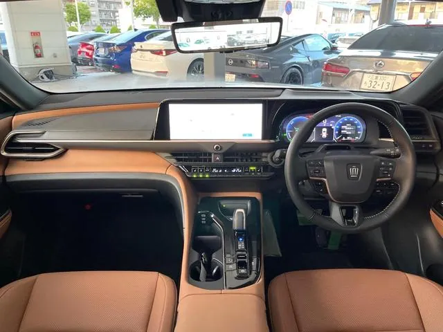 Toyota Crown Sport Z 2025 photo 2