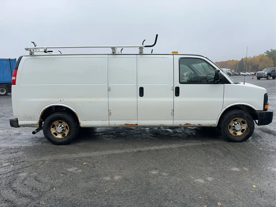 Chevrolet Express 2011 photo 4