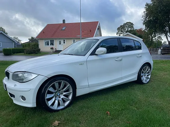 BMW 118D 2010 photo 3