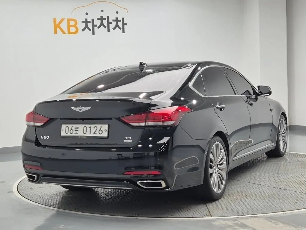 Genesis G80 2017 photo 3