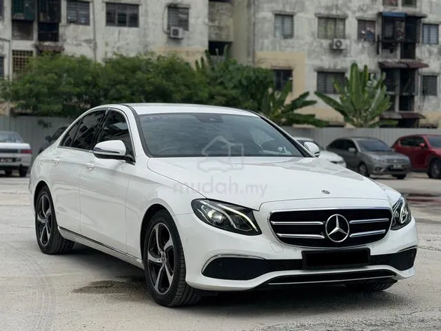 Mercedes-Benz E200