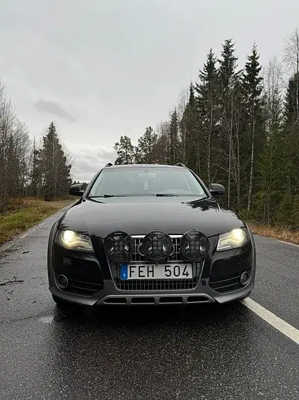 Audi A4 Allroad 2012 photo 4