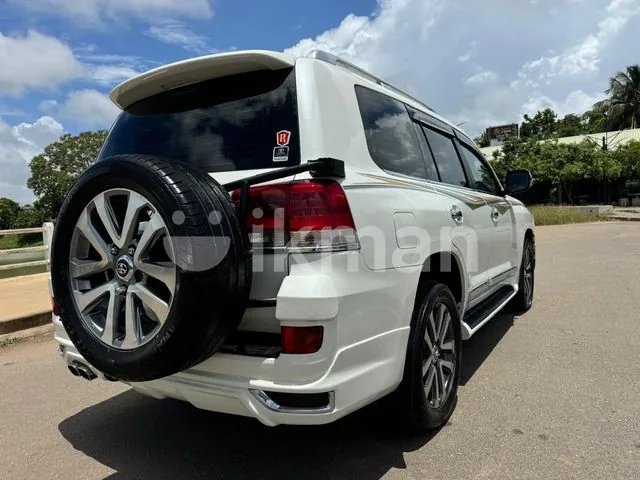 Toyota Land Cruiser Sahara 2014 photo 4