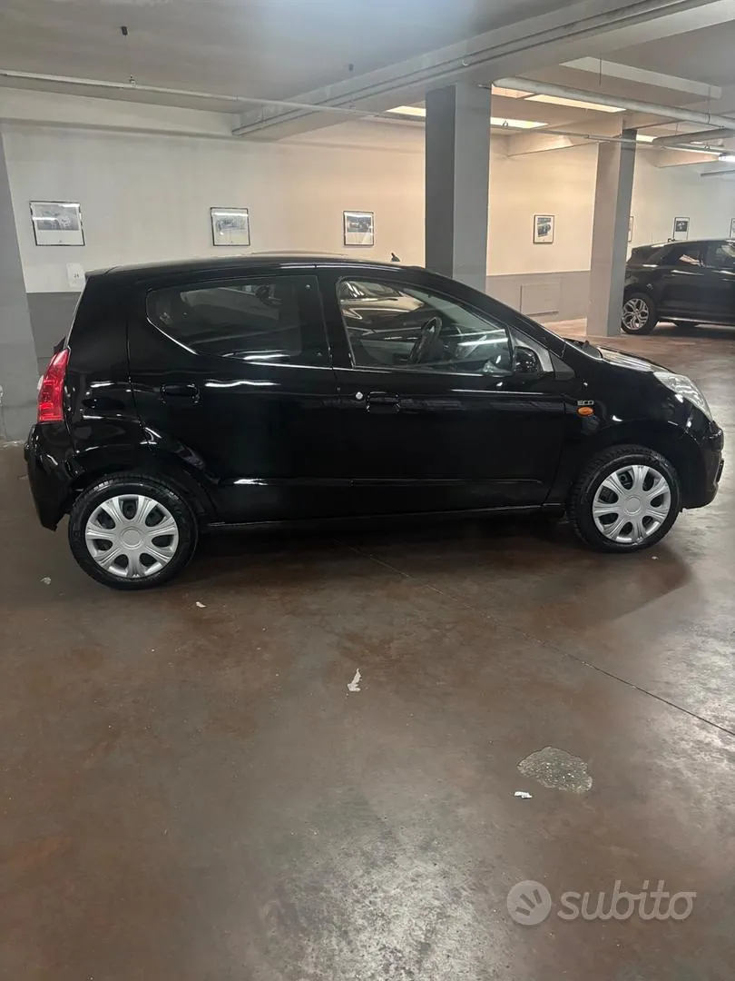 Nissan Pixo 2009 photo 4