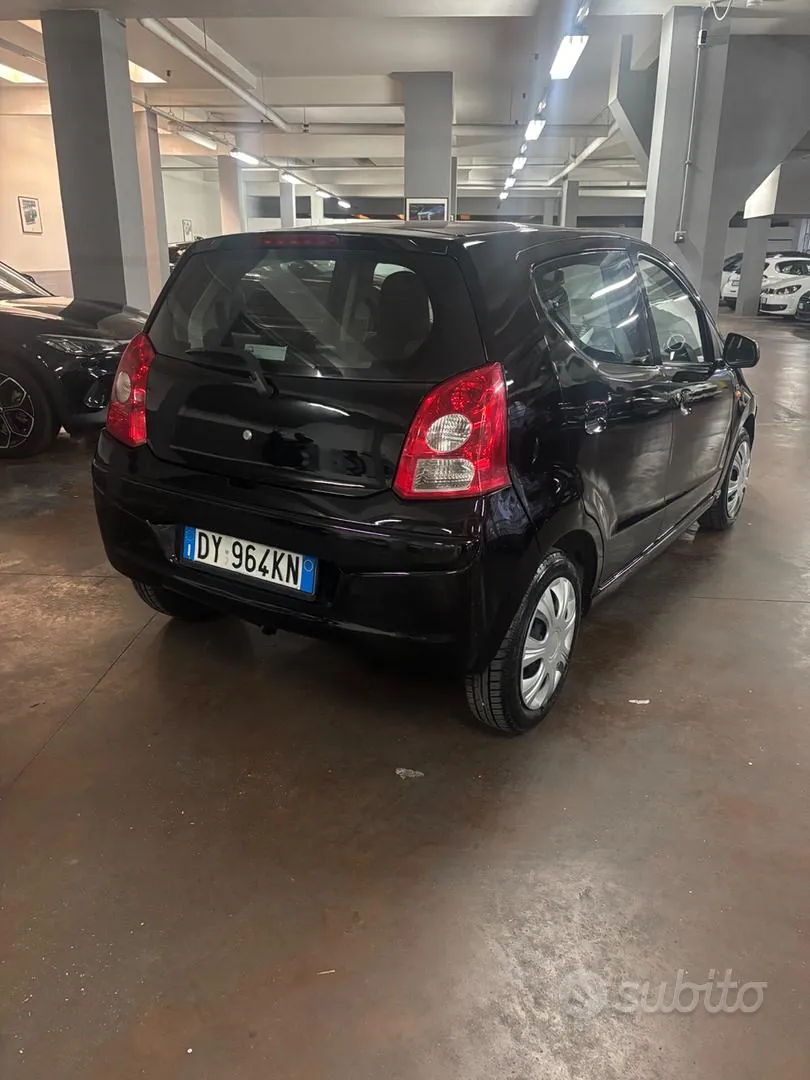 Nissan Pixo 2009 photo 2