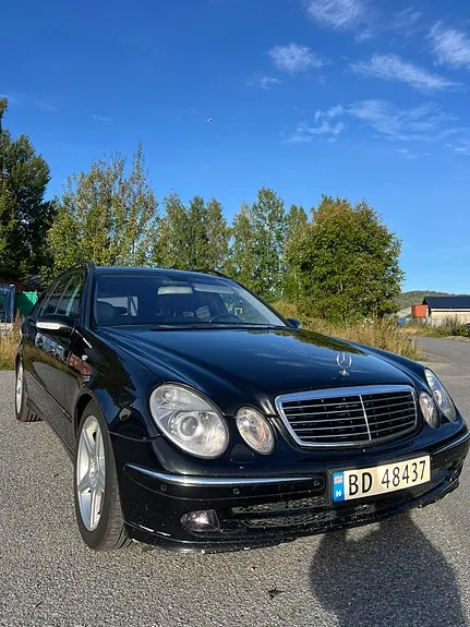 Mercedes-Benz E-Class 2006 photo 3