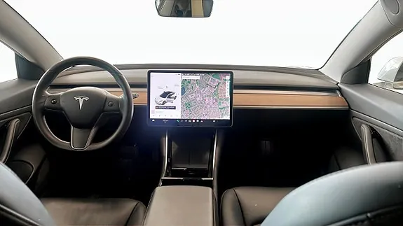 Tesla Model 3 2020 photo 4