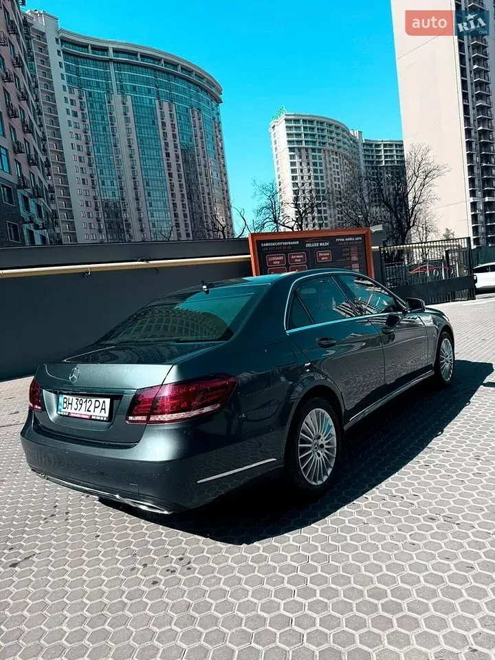 Mercedes-Benz E-Class 2015 photo 4
