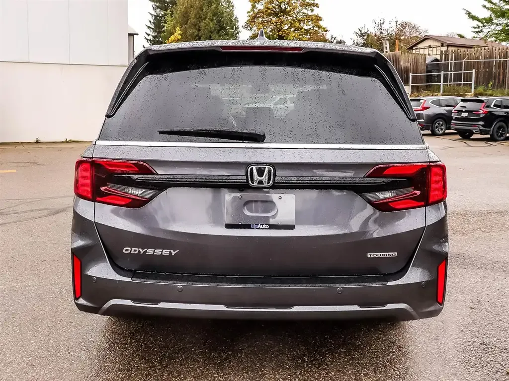 Honda Odyssey 2027 photo 4