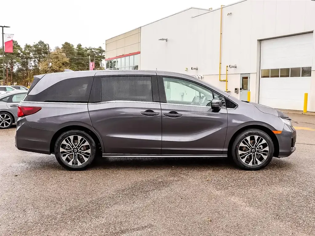 Honda Odyssey 2027 photo 3