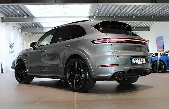 Porsche Cayenne S 2026 photo 2