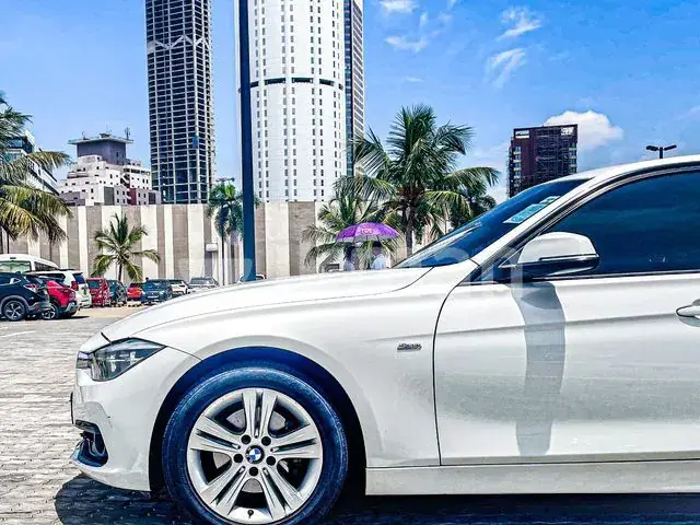 BMW 318I 2017 photo 3