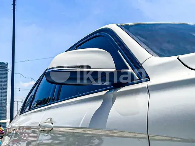 BMW 318I 2017 photo 4