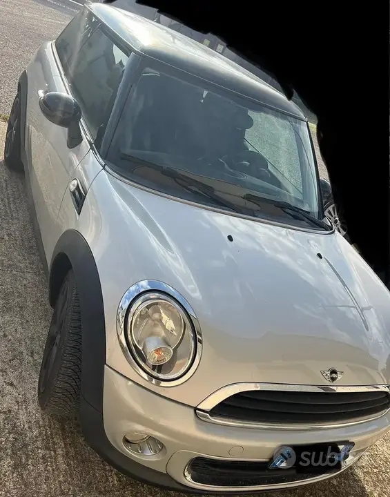 Mini Cooper 2011 photo 2