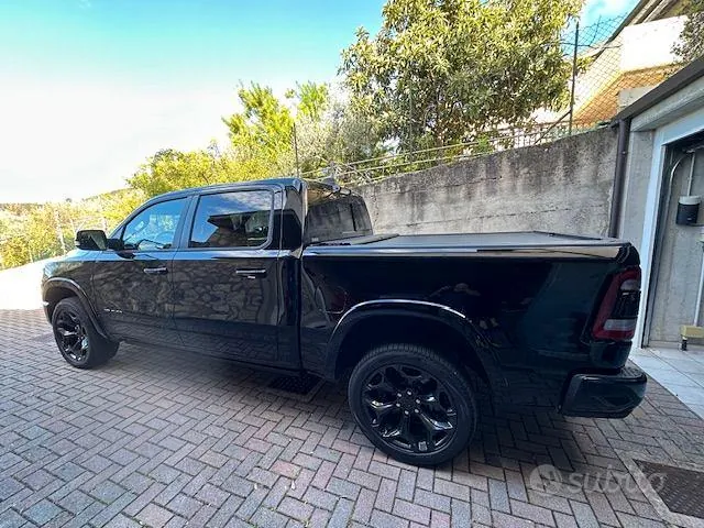 Ram 1500 2021 photo 2