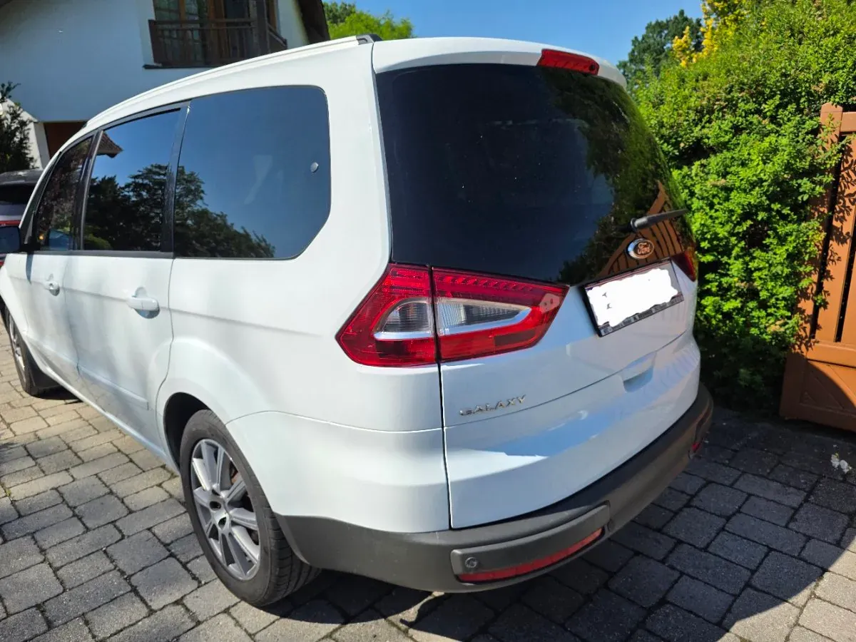 Ford Galaxy 2015 photo 3