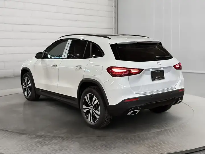 Mercedes-Benz Gla 2026 photo 4