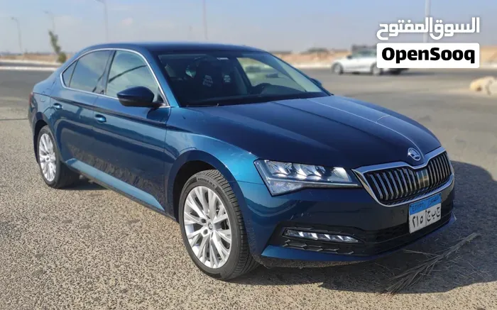 Skoda Superb 2011 photo 5