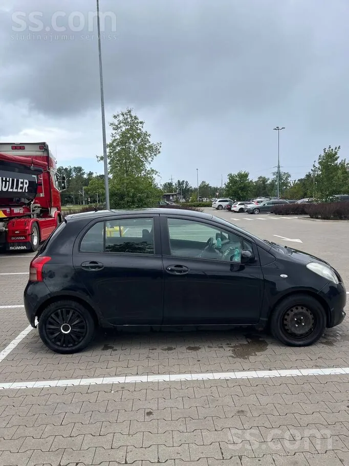 Toyota Yaris 2006 photo 4