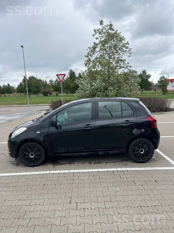 Toyota Yaris 2006 photo 3