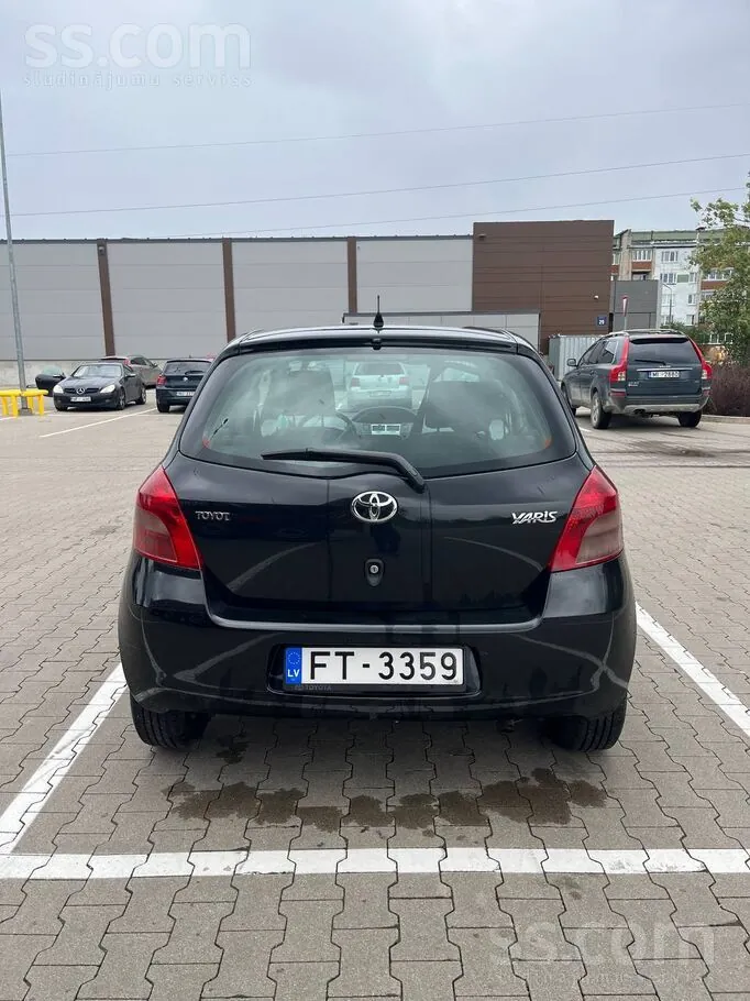 Toyota Yaris 2006 photo 2